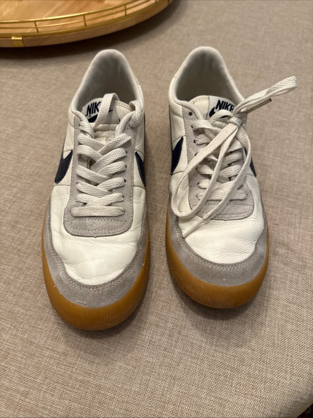 Nike Men’s Killshot White & Navy Gum Sole Retro Trainer